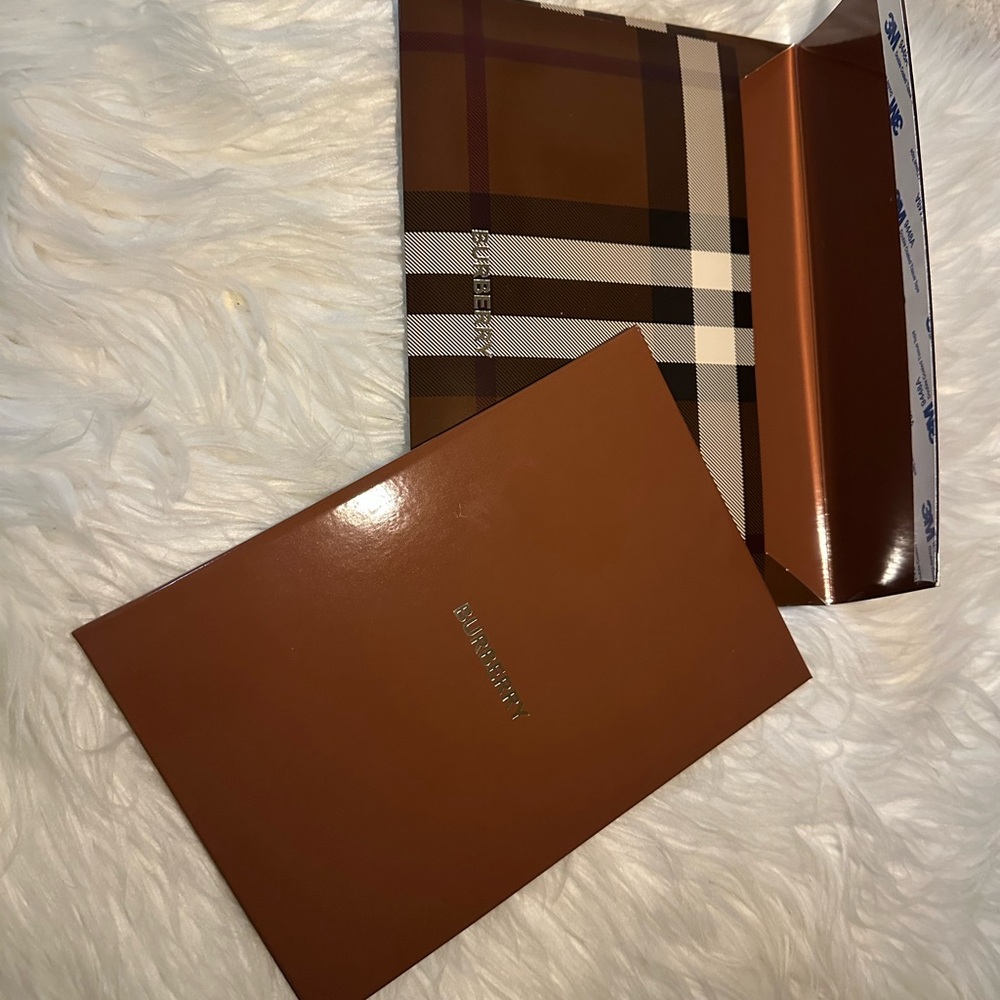 Burberry Brown Plaid Card with Envelope and Logo